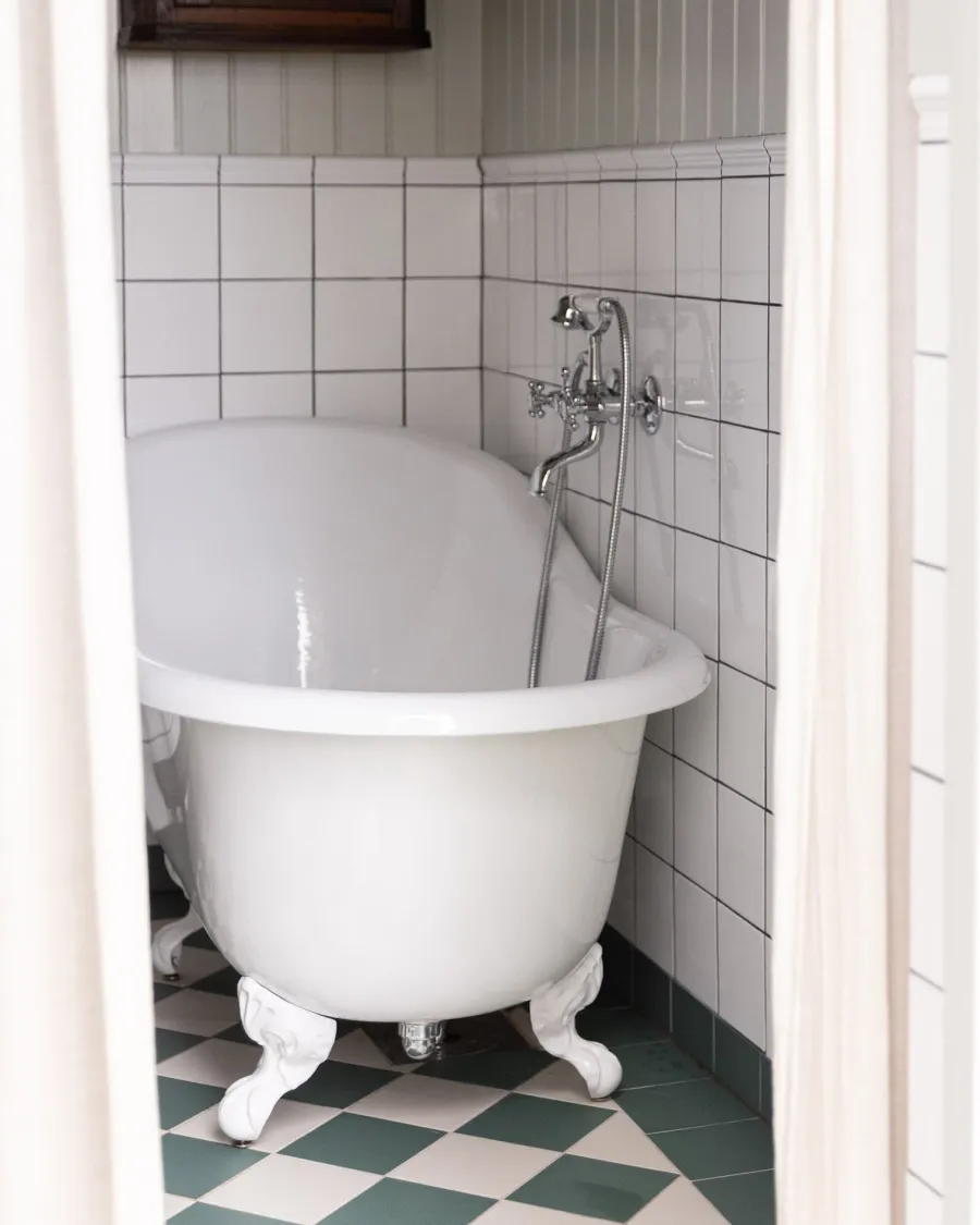 Badex AB Gjutjärnsbadkar|Badkarsblandare Med Dusch|Badkarsblandare - Lady