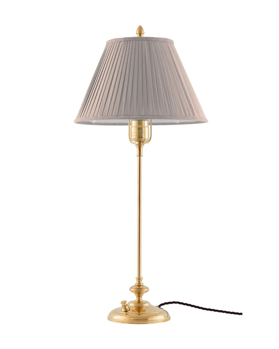 Karlskrona Lampfabrik Bordslampor|Bordslampor I Mässing|Bordslampa - Moberg 65 cm mässing, beige skärm