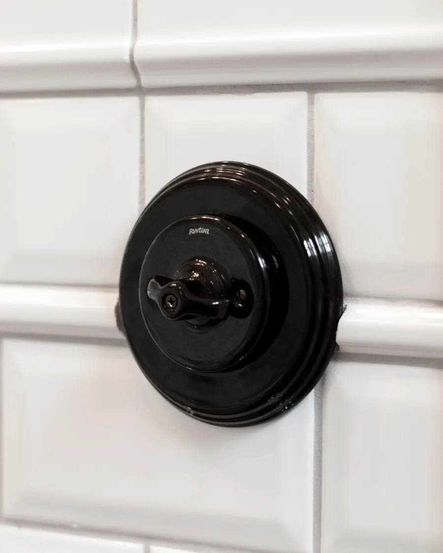 Fontini S.A. Strömbrytare Med Dimmer|Vridströmbrytare|Dimmer svart porslin - Fontini infällt