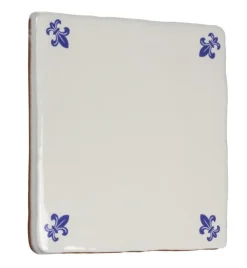 Cevica S.L. Blått Kakel|Vitt Kakel|Kakel Mayfair - Elfenbensvit/blå lilja 13 x 13 cm blank, lätt vågigt