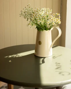 Andcph ApS Vattenkannor|Vattenkannor|Kanna 1,8 L - Blomvas gräddvit