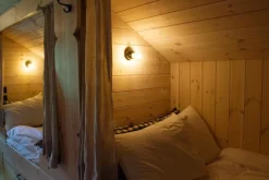 IFÖ Electric AB Porslinslampor & Porslinsocklar|Lamphållare I Porslin|Lamphållare svart porslin - Fotlamphållare vinklad