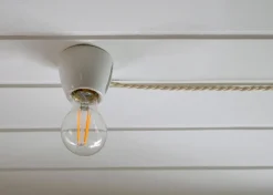 IFÖ Electric AB Porslinslampor & Porslinsocklar|Lamphållare I Porslin|Lamphållare vit porslin - Fotlamphållare rak