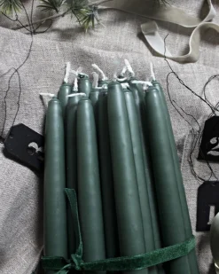 Liljeholmens Stearinfabriks AB Ljusstakar|Juldekoration|Liljeholmens Christinaljus - 8-pack mörkgrön