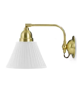 Karlskrona Lampfabrik Vägglampor I Mässing|Vägglampor Med Tygskärm|Vägglampa - Gripenberg mässing, vit tygskärm, brun