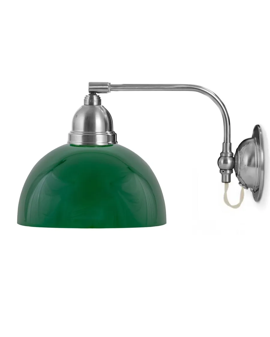 Karlskrona Lampfabrik Vägglampor I Nickel|Vägglampor Med Glaskupa|Vägglampa - Gripenberg nickel, grön halvsfär, vit