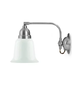 Karlskrona Lampfabrik Vägglampor I Nickel|Vägglampor Med Glaskupa|Vägglampa - Gripenberg nickel, opalvit klocka, brun