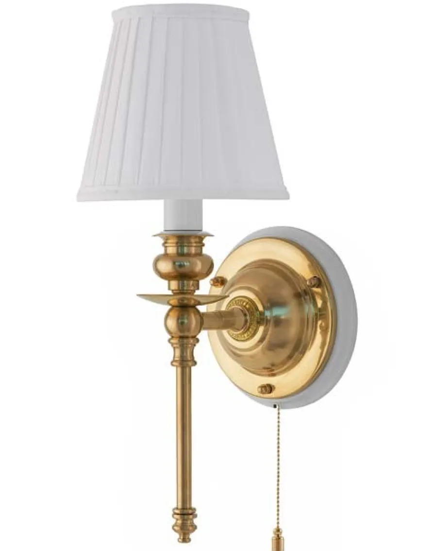 Karlskrona Lampfabrik Vägglampor I Mässing|Vägglampor Med Tygskärm|Vägglampa - Ribbing mässing, vit skärm