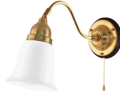 Karlskrona Lampfabrik Vägglampor Med Glaskupa|Vägglampor I Mässing|Vägglampa - Runeberg mässing, opalvit klocka