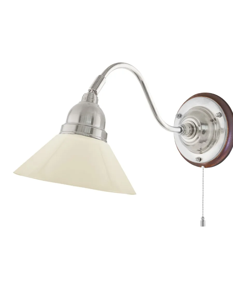 Karlskrona Lampfabrik Vägglampor I Nickel|Vägglampor Med Glaskupa|Vägglampa - Runeberg nickel benvit skomakarskärm