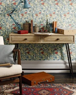 Sanderson Design Group Brands Ltd Mönstrade Tapeter|Blommiga Tapeter|William Morris & Co. Tapet - Arbutus Thyme/Coral