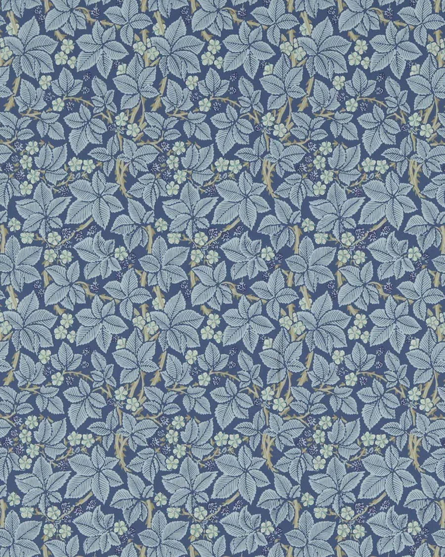 Sanderson Design Group Brands Ltd Mönstrade Tapeter|Blommiga Tapeter|William Morris & Co. Tapet - Bramble Indigo