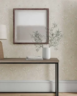 Sanderson Design Group Brands Ltd Mönstrade Tapeter|Blommiga Tapeter|William Morris & Co. Tapet - Chrysanthemum Toile Eggshell/Gold