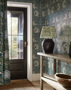 Sanderson Design Group Brands Ltd Mönstrade Tapeter|Blommiga Tapeter|William Morris & Co. Tapet - Pimpernel Ink/Sage