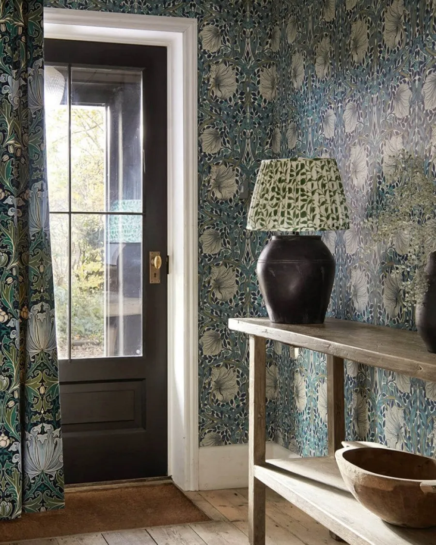 Sanderson Design Group Brands Ltd Mönstrade Tapeter|Blommiga Tapeter|William Morris & Co. Tapet - Pimpernel Cobalt/Mineral