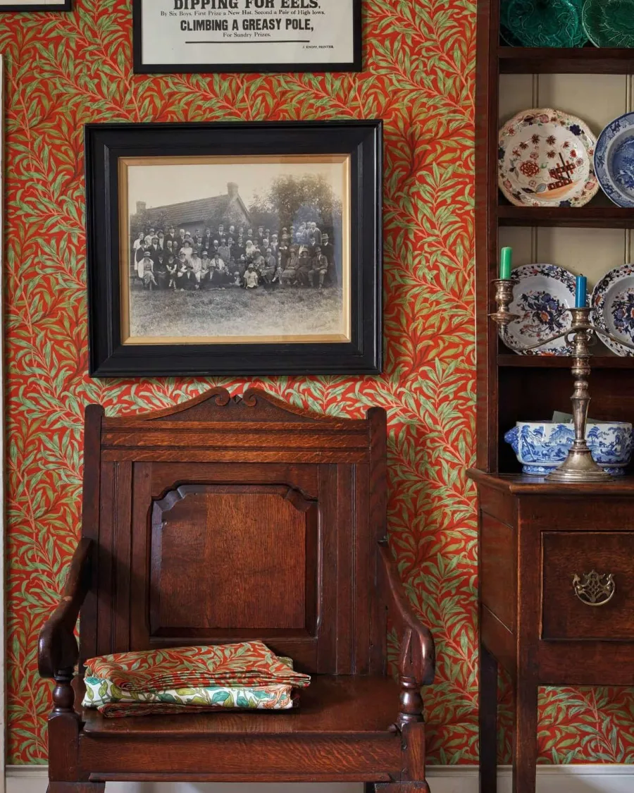 Sanderson Design Group Brands Ltd Mönstrade Tapeter|Blommiga Tapeter|William Morris & Co. Tapet - Willow Boughs Tomato/Olive